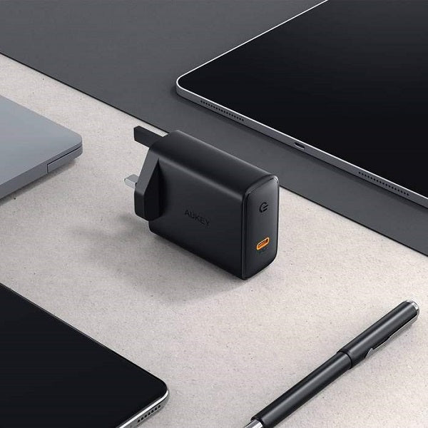 شاحن حائط AUKEY 60 واط PD مع تقنية GAN POWER TECH أسود PA-D4 BK