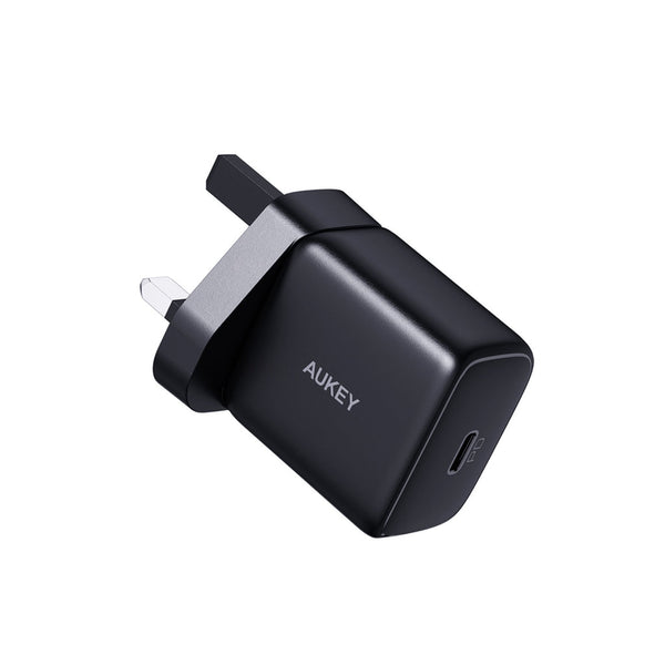 شاحن حائط Aukey PA-R1A بقدرة 25 وات مع كابل USB-C إلى USB-C